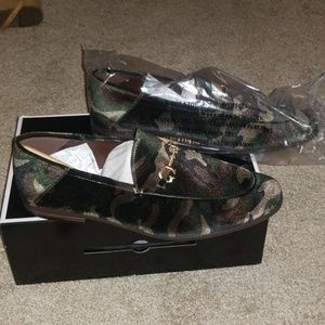 Guess Army fatigue loafers